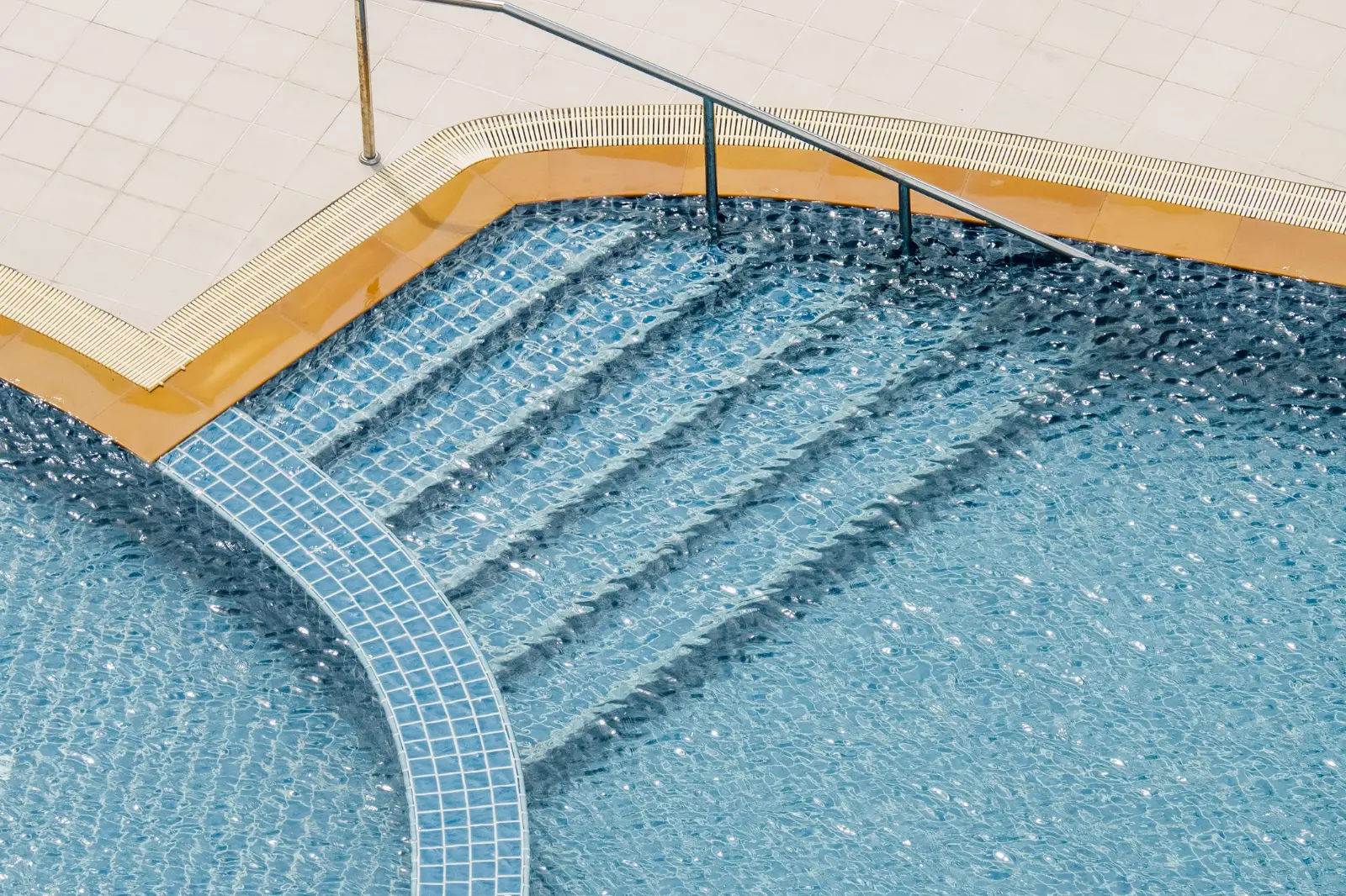 Best swimming pool services